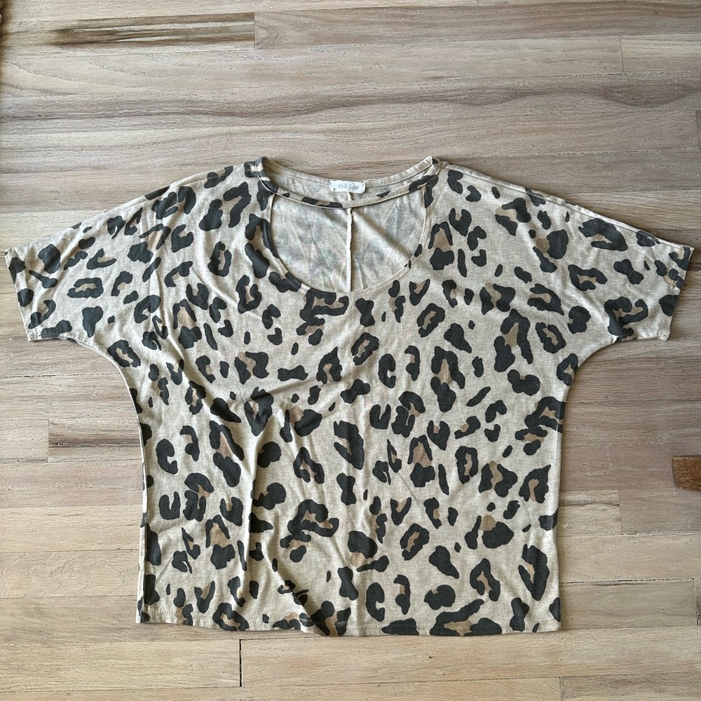 Leopard print tee